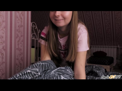 ❤️ Blondie Sucks BFF ของเธออย่างสุดซึ้งและได้รับ Cum ในปากของเธอ โป๊ ที่ th.porngifer.ru ❌