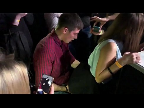 ❤️ เซ็กซ์จริงในไนท์คลับรัสเซีย สาวรัสเซียอายุ 18 ปีในทวารหนักและช่องคลอดระยำในไนท์คลับ โป๊ ที่ th.porngifer.ru ❌